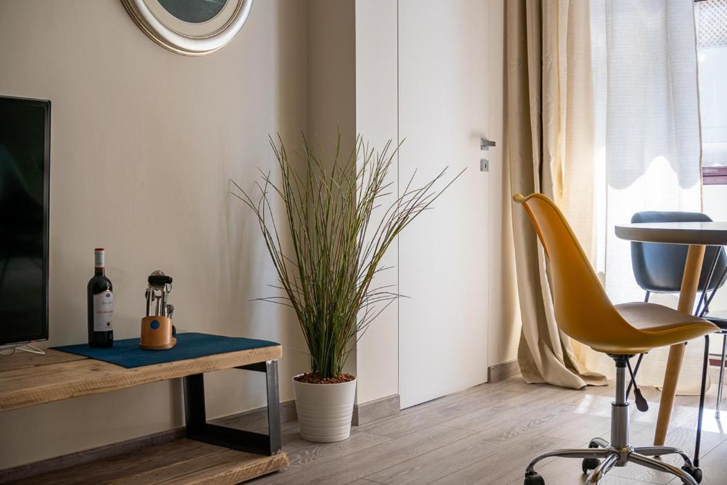 Studio Yvonne Apartment Bari Exterior photo